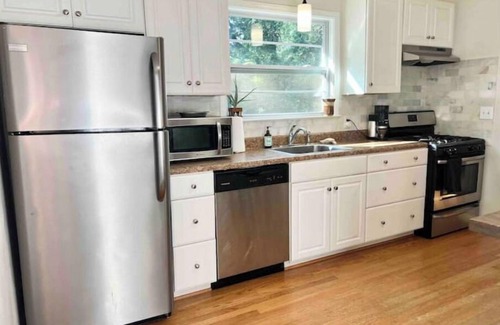 Salem House | Highway Hideaway
