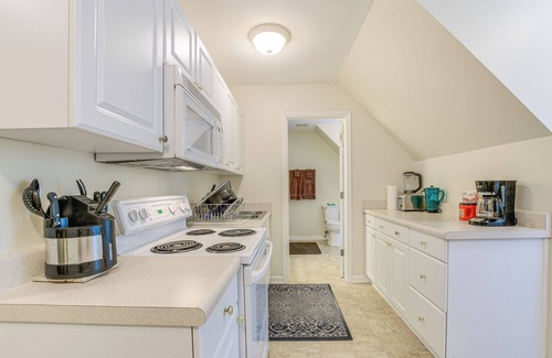 Wake Forest Apartment | Hike, Golf & Boat: Wake Forest Home w/Yard
