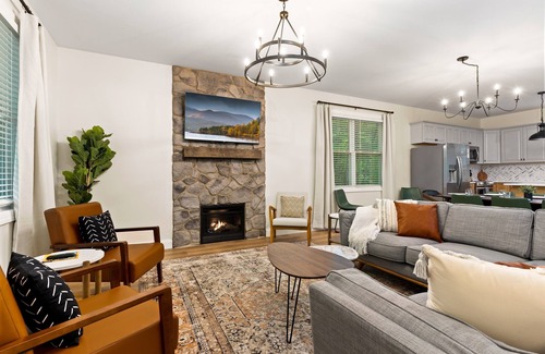 Massanutten House | Hike Shenandoah this Autumn | Top-Rated 4Br w/2 King Suites | JMU Football