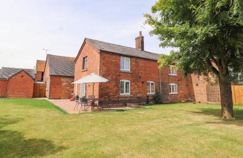 Nantwich House | Hill Farm