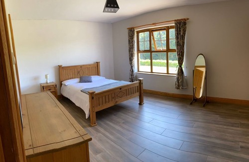 Drumaness Other | Hill Farm Spacious 4-Bed Countryside Home
