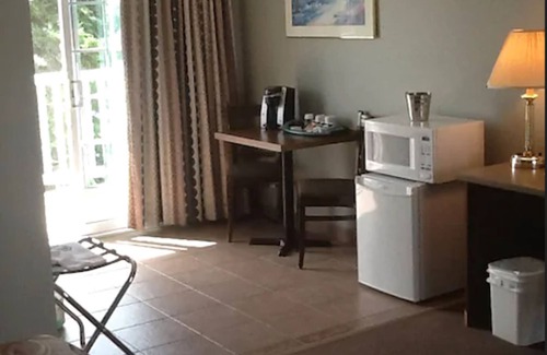 Grand Falls Hotel | Hill Top Motel & Restaurant