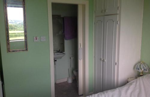 Silvermines Bed & Breakfast | Hill View B&B