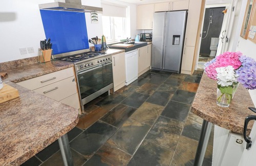 Nolton Cottage | Hillbrook House