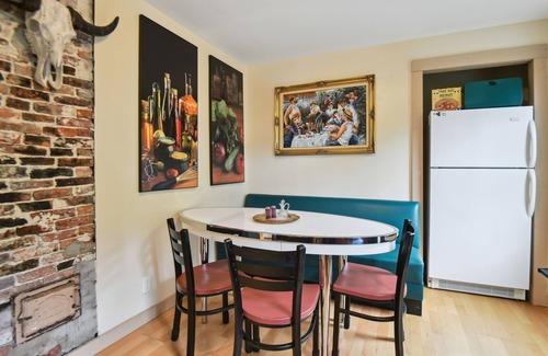 Hillsboro Condo | Hillsborough Village Retreat: Walk to River!