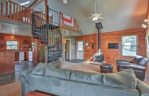 Defiance Cabin | Hillside Cabin on 43 Acres w/Private Lake & View!