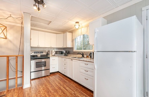 Huntsville Ski Chalet | Hillside Chalet
