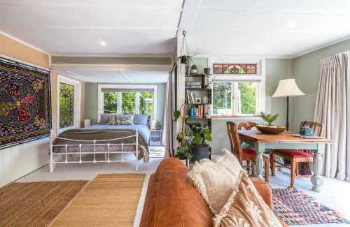 Ostend House | Hillside Hideaway