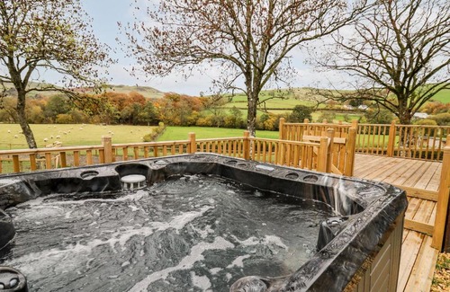 Llandrindod Wells House | Hillside Lodge