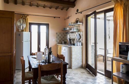 San Savino Apartment | Hillside Retreat in San Savino