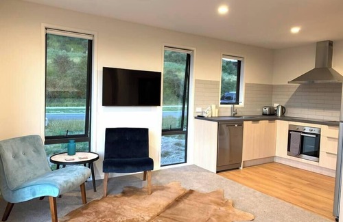 Lower Shotover House | Hillside Studio