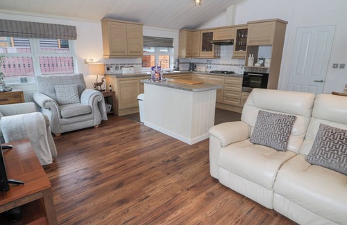 Morpeth Cottage | Hillside View
