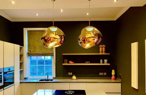 Pontefract House | Hillthorpe Manor - Beautiful Country Manor with Hot Tub
