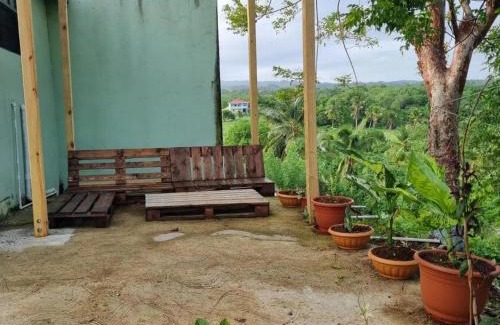 Vieux Fort Quarter House | Hilltop Cabin in Black Bay Laborie