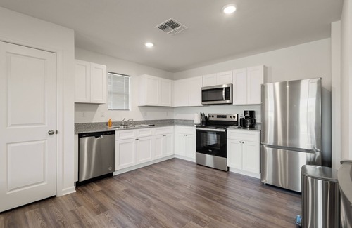 Pomerene House | Hilltop Haven 3BD/2BTH in Beautiful Benson, AZ nPets OKn