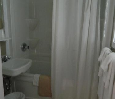 Grand Falls Hotel | Hilltop Motel & Restaurant