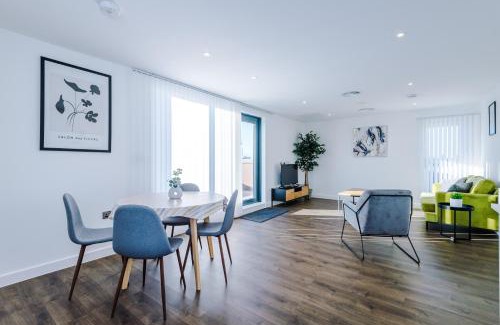 Salford Apartment | Hilltop Serviced Apartments - Salford Quays