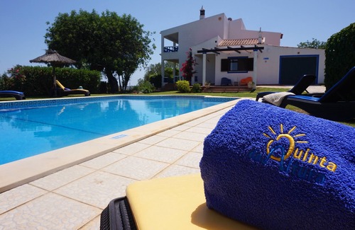 Monte Raposo Villa | HILLTOP VILLA - PRIVATE LARGE POOL & STUNNING VIEWS & GREAT LOCATION & FREE WIFI