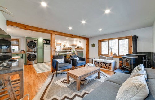 Walton Cabin | Hilltop Walton Getaway with Picturesque Views!