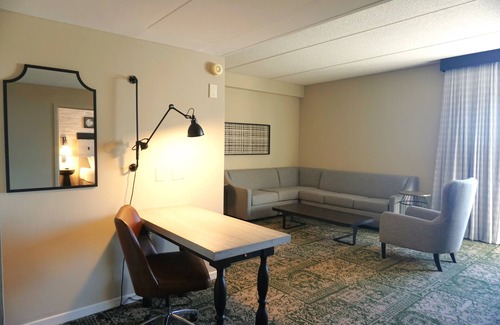 Appleton Hotel | Hilton Appleton Paper Valley