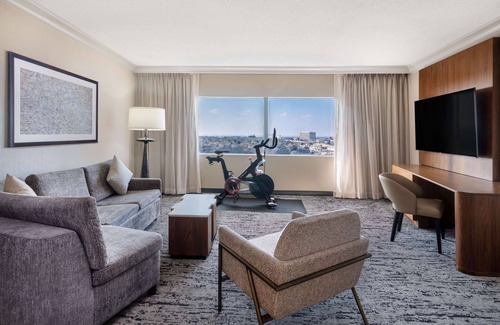 North Dallas Hotel | Hilton Dallas Lincoln Centre by the Galleria