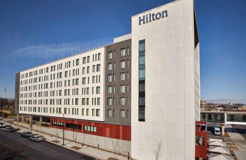 Downtown Des Moines Hotel | Hilton Des Moines Downtown