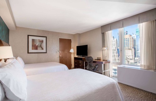 Midtown Hotel | Hilton Garden Inn New York/West 35th Street