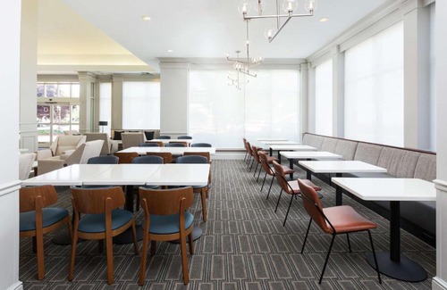 San Leandro Hotel | Hilton Garden Inn Oakland/San Leandro