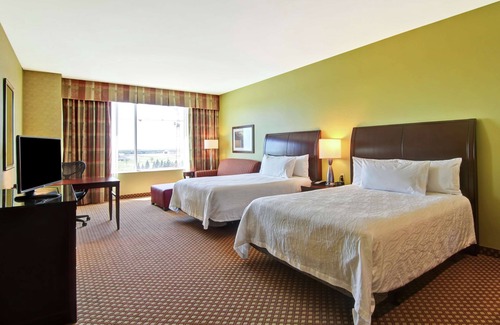 Ottawa Division Hotel | Hilton Garden Inn Ottawa Airport