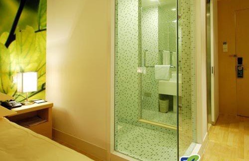 Putuo Hotel | Hilton Garden Inn Shanghai Caoyang