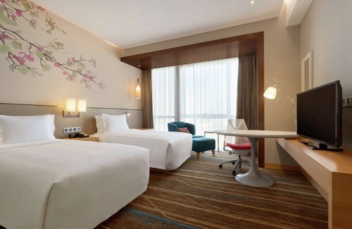Shajing Hotel | Hilton Garden Inn Shenzhen Bao'an