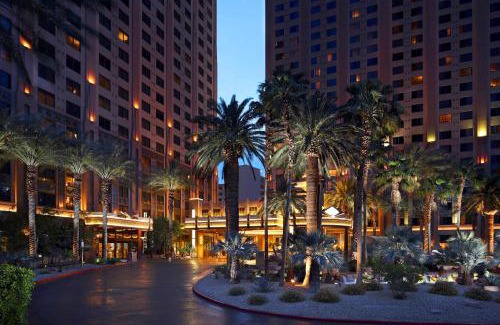 Las Vegas Resort | Hilton Grand Vacations Club on the Las Vegas Strip