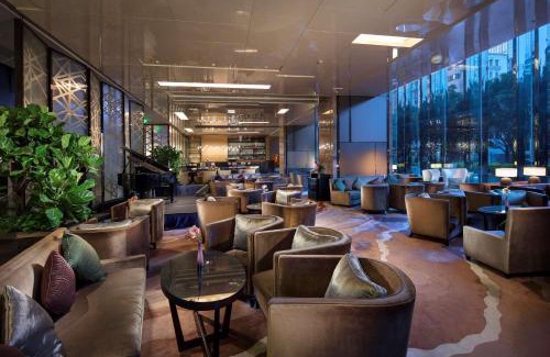 Guangzhou Central Business District Hotel | Hilton Guangzhou Tianhe - Free Shuttle Bus and Registration Counter Available during Canton Fair Period