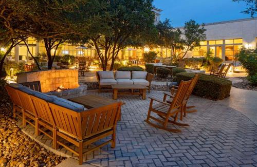 West San Antonio Hotel | Hilton San Antonio Hill Country