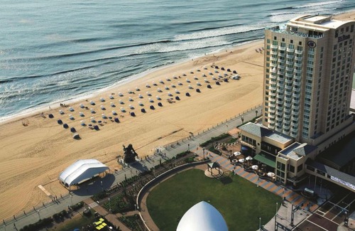 Northeast Virginia Beach Resort | Hilton Virginia Beach Oceanfront