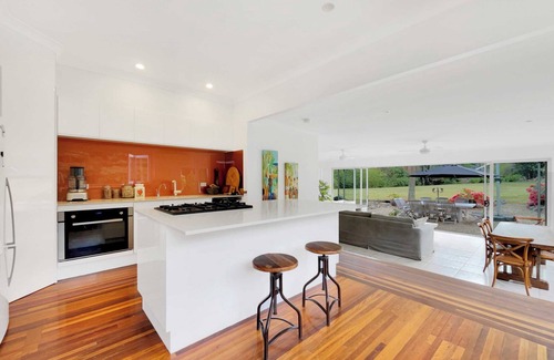 Ninderry House | Hinterland Hideaway in Ninderry