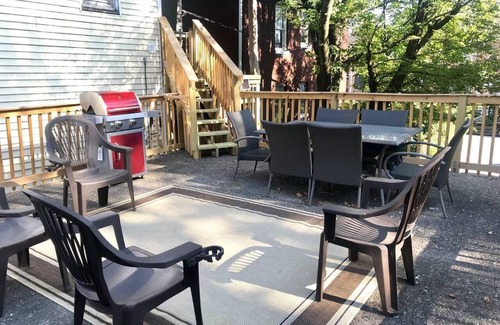 Cherokee Triangle Apartment | Hip 3BR Highlands Loft in Heart of the Highlands!
