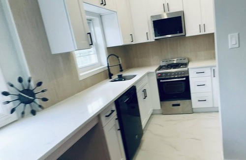 Weehawken House | Hip private Flat in house overlooking Midtown Manhattan in Weehawken