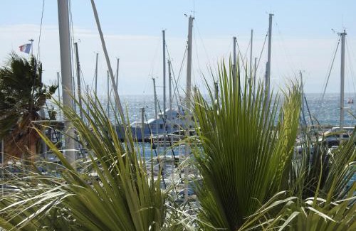 Frejus Port Apartment | hippocampe f2