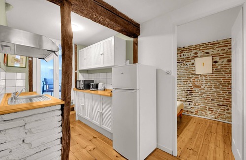 Saint-Cyprien Apartment | Hippolyte - Appt avec terrasse couverte