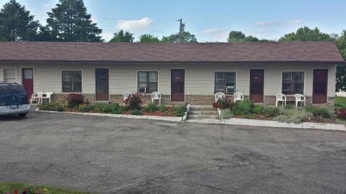 Pelham Hotel | Hipwell's Motel