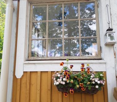 Loppi Villa | Hirsihuvila, sauna ja kylpyamme, levollista olemista