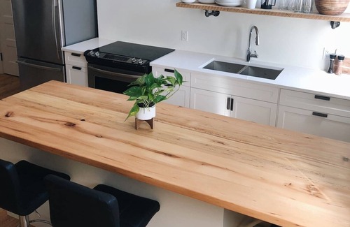 Kincardine Apartment | Historic 1 Bedroom Beach Loft - Boutique Styled, Beach, Lake, stay Drifter Lofts