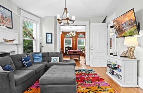 Old Louisville House | Historic 3-BR Downtown Bourbon Getaway