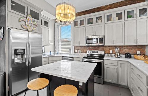 Old Louisville House | Historic 3-BR Downtown Bourbon Getaway