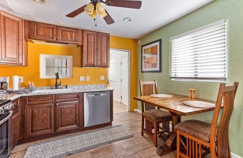 Peter Howell House | Historic Adobe Casita - Private Fully Fenced Yard