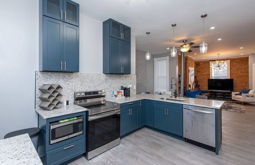 East Price Hill House | Historic and Charming Townhome