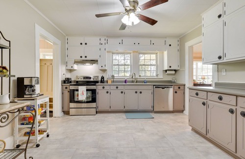 Arab House | Historic Arab Home: 12 Mi to Guntersville Lake!