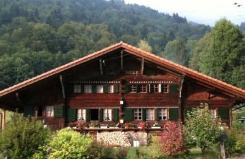 Les Plans-sur-Bex Ski Chalet | Historic chalet from 1714 in Plans-sur-Bex, Gryon-Villars-Les Diablerets