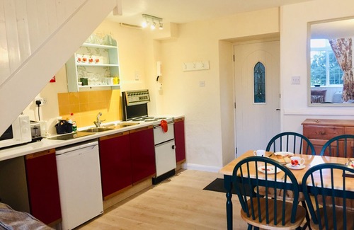 Lostwithiel Cottage | Historic Chapel Cottage with pool & pet friendly